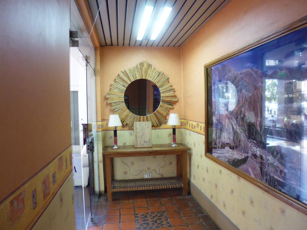 Victoria Plaza Hotel Салта Екстериор снимка
